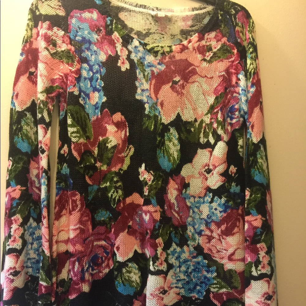 Show Me Your MuMu sweater Small